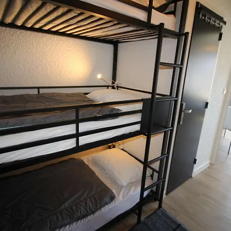 Rénové, 4 Couchages, Pied Des Pistes, Parking, Balcon Sud - Fr-1-297-160 *